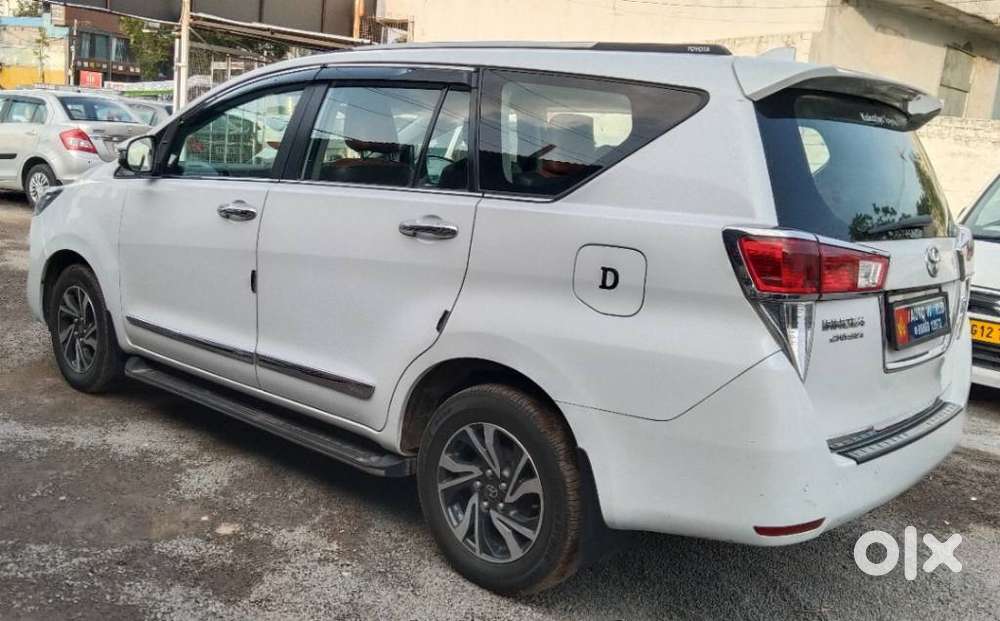 Toyota Innova Crysta 2.4 V 8 Str, 2023, Diesel