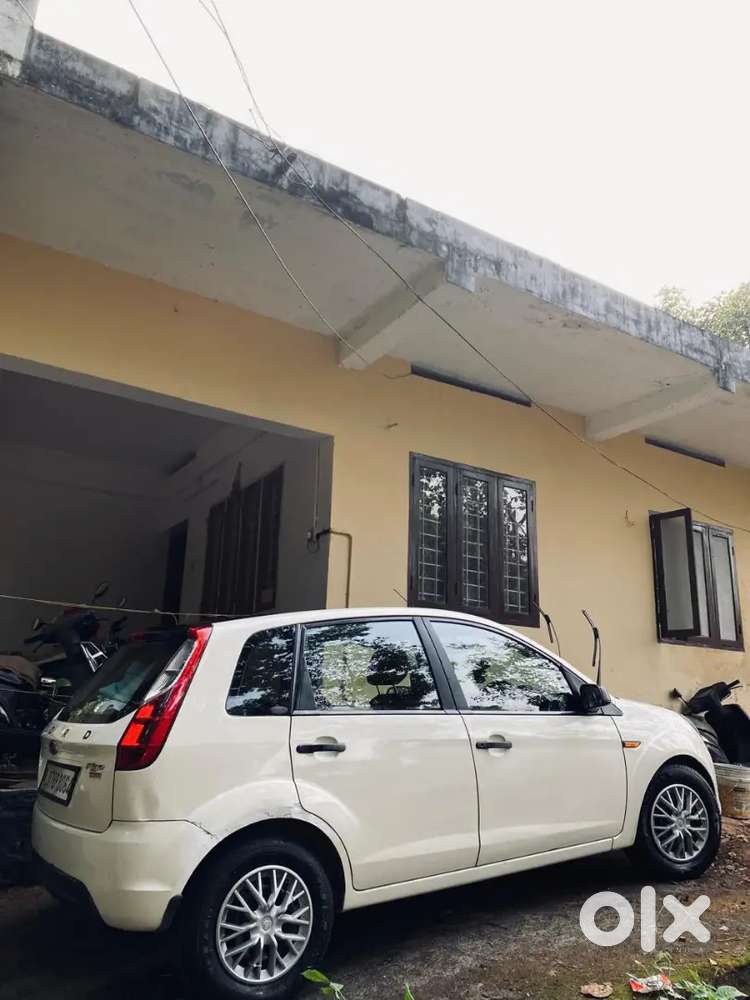 Ford Figo 2010 Diesel 142000 Km Driven