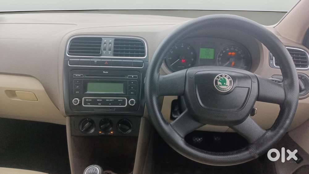 Skoda Rapid 1.6 Mpi Ambition, 2013, Petrol