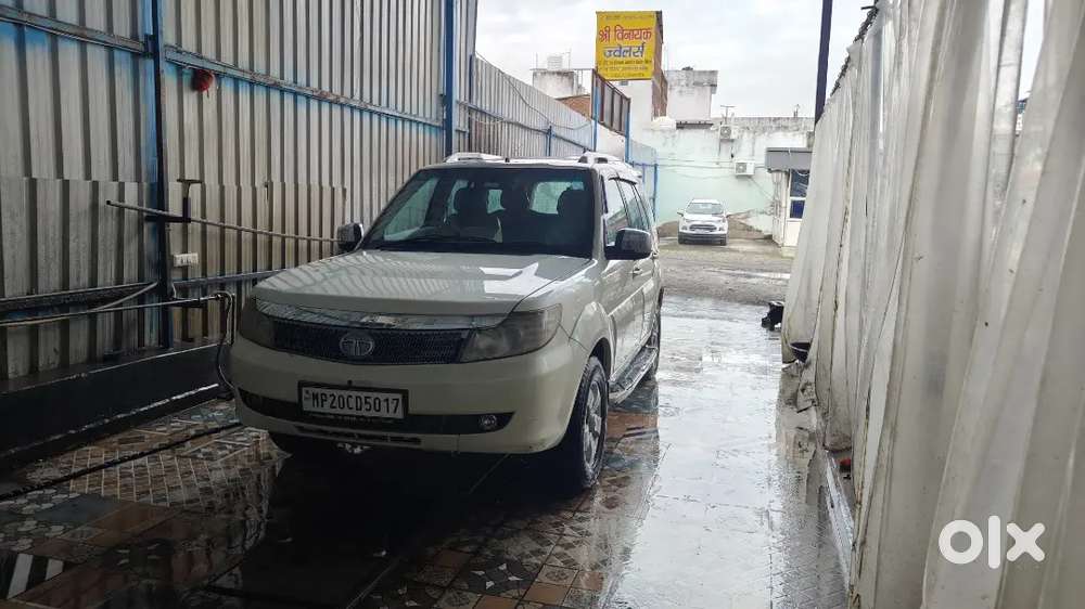 Tata Safari Storme 2013 Diesel With 360&deg; Cameras And 9 Stereo (extra)