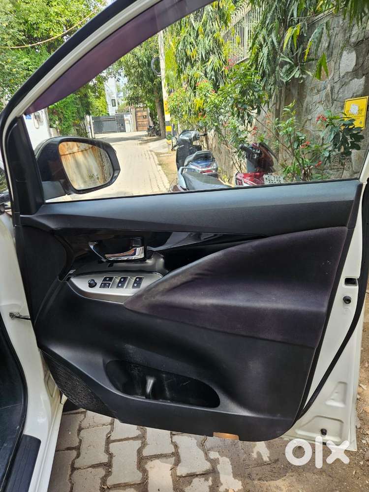 Toyota Innova Crysta 2.4 V, 2017, Diesel