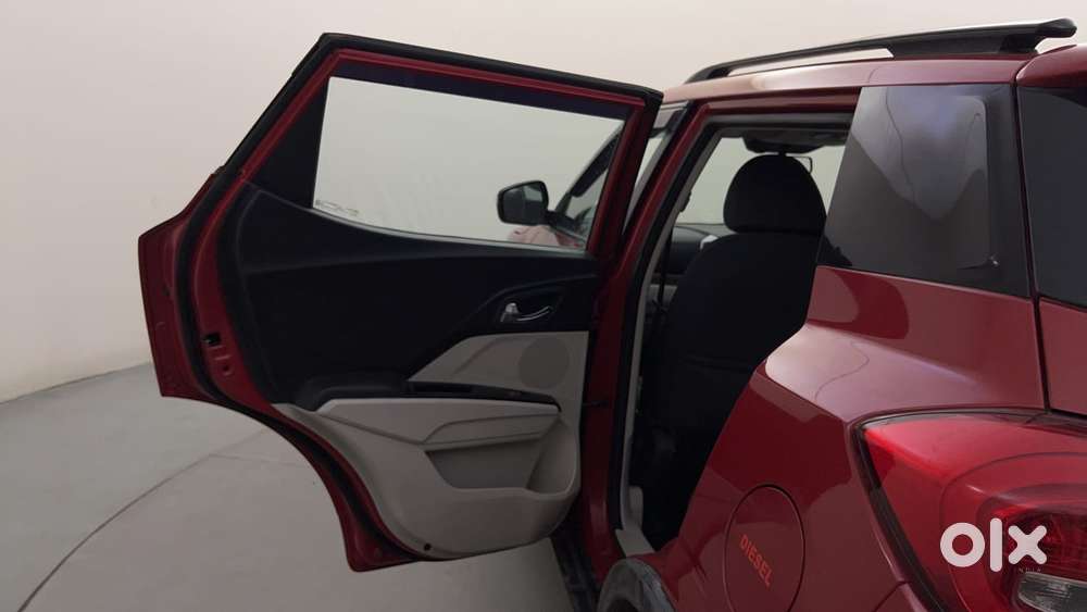 Mahindra Xuv300 W8 Diesel, 2022, Diesel