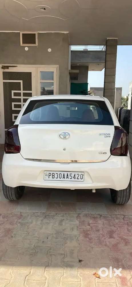 Toyota Etios Liva 2012 Diesel