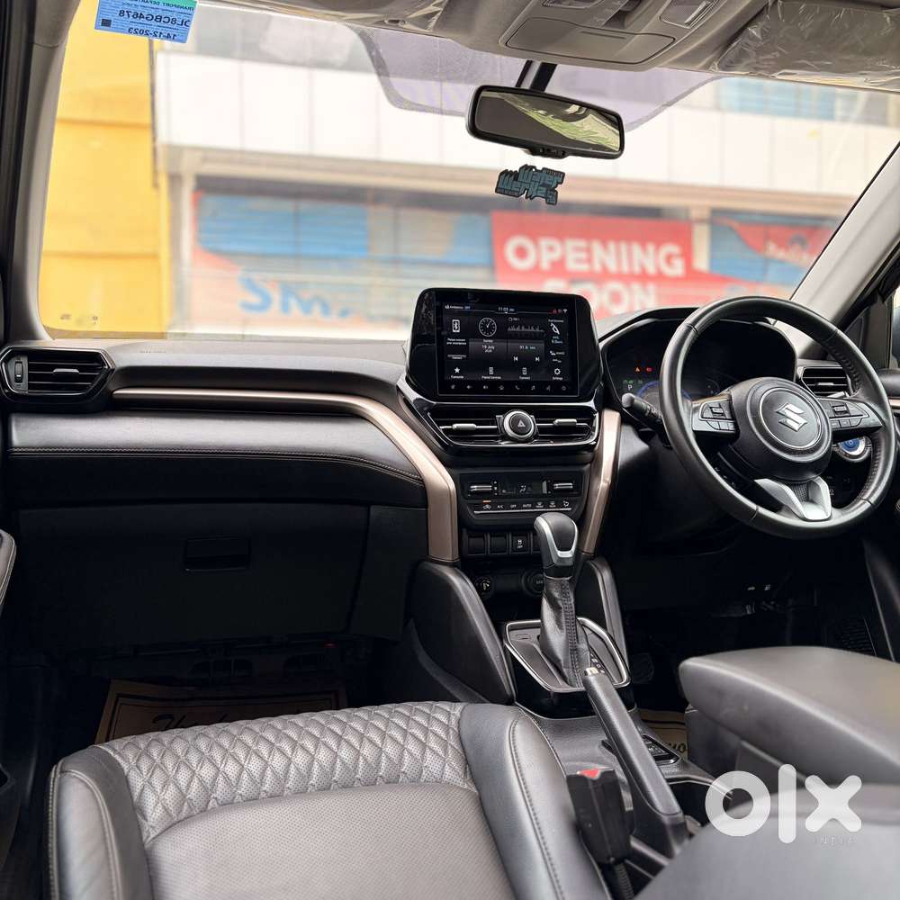 Maruti Suzuki Grand Vitara 1.5 Alpha Plus Intelligent Hybrid Ecvt, 2..