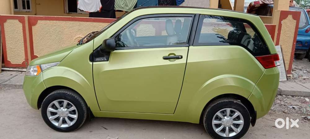 Mahindra e2o electric car - Photo 1