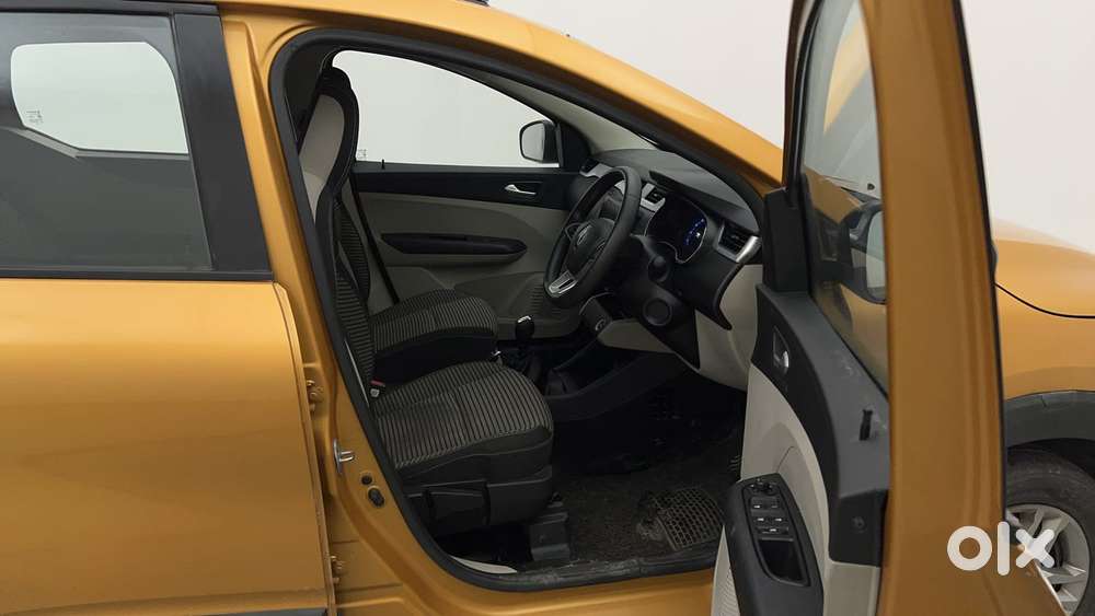 Renault Triber Rxz Easy-r Amt, 2023, Petrol