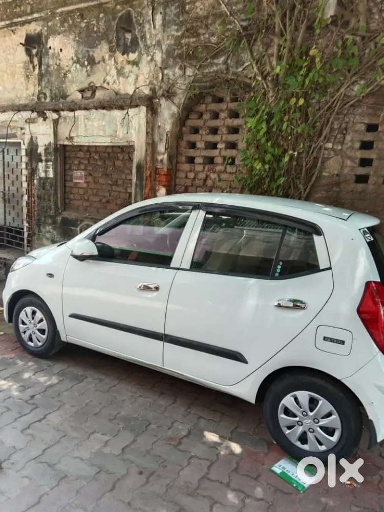 Hyundai I10 2012 Petrol 94000 Km Driven