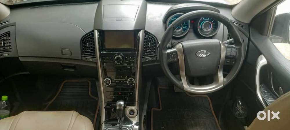 Mahindra Xuv500 Fwd W7 At- 6 Years 9 Month