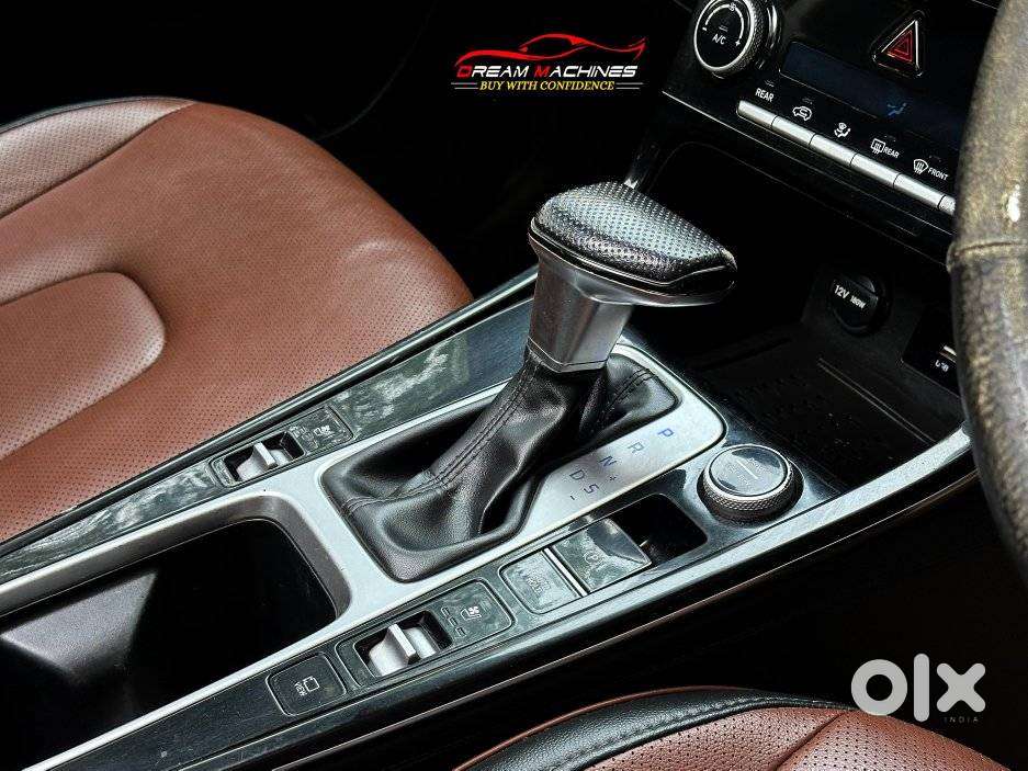 Hyundai Alcazar 2.0 Signature (o) Petrol At 7 Str, 2022, Petrol