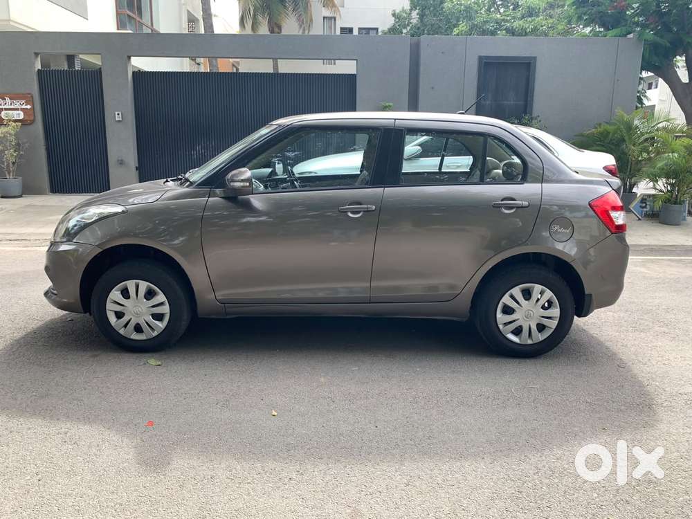 Maruti Suzuki Swift Dzire 1.2 Vxi Bsiv, 2016, Petrol