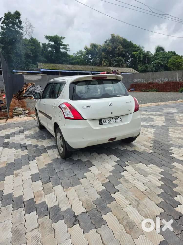 Maruti Suzuki Swift Vxi Petrol 2016