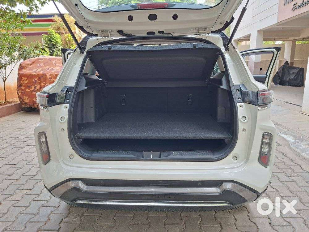 Maruti Suzuki Grand Vitara 1.5 Alpha Plus Dual Tone Intelligent Hybr..