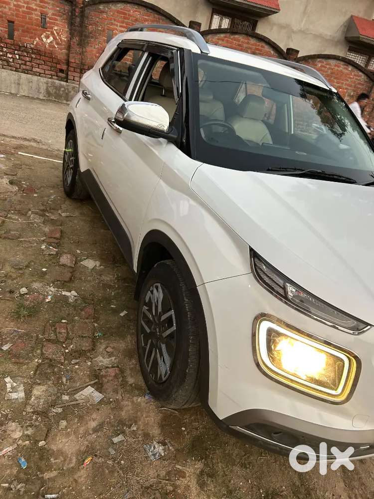 Hyundai Venue Diesel 2021