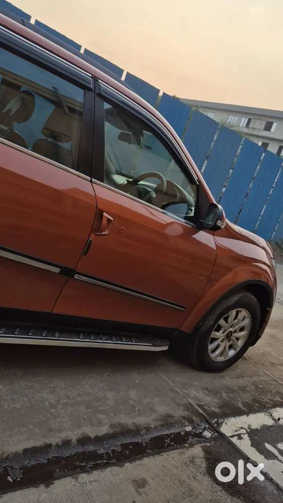 Mahindra Xuv500 2016 Automatic Top Model Diesel 118000 Km Driven