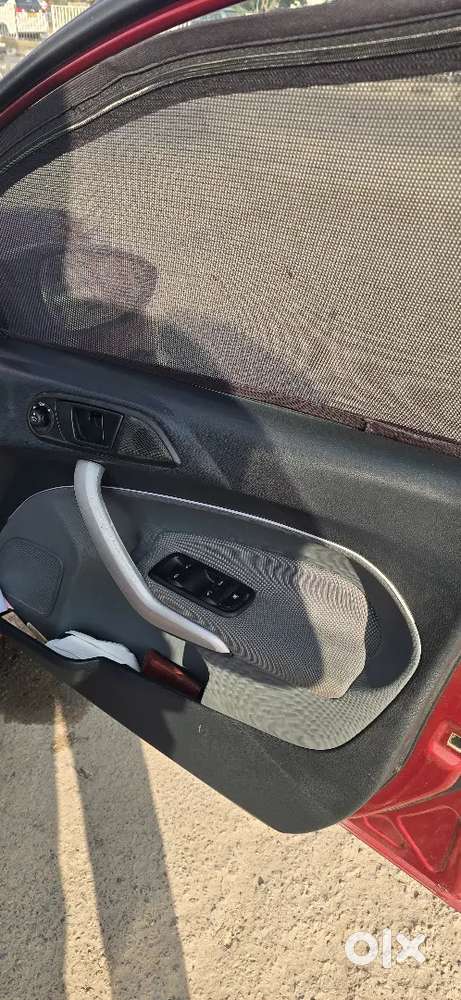 ​immaculate & Fully Loaded Ford Fiesta Diesel--100% Original Condition