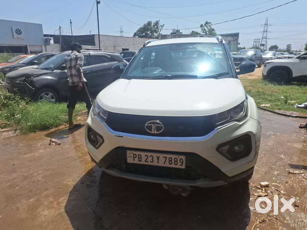 Tata Nexon 1.2 Revotron Xm Plus (s), 2020, Petrol