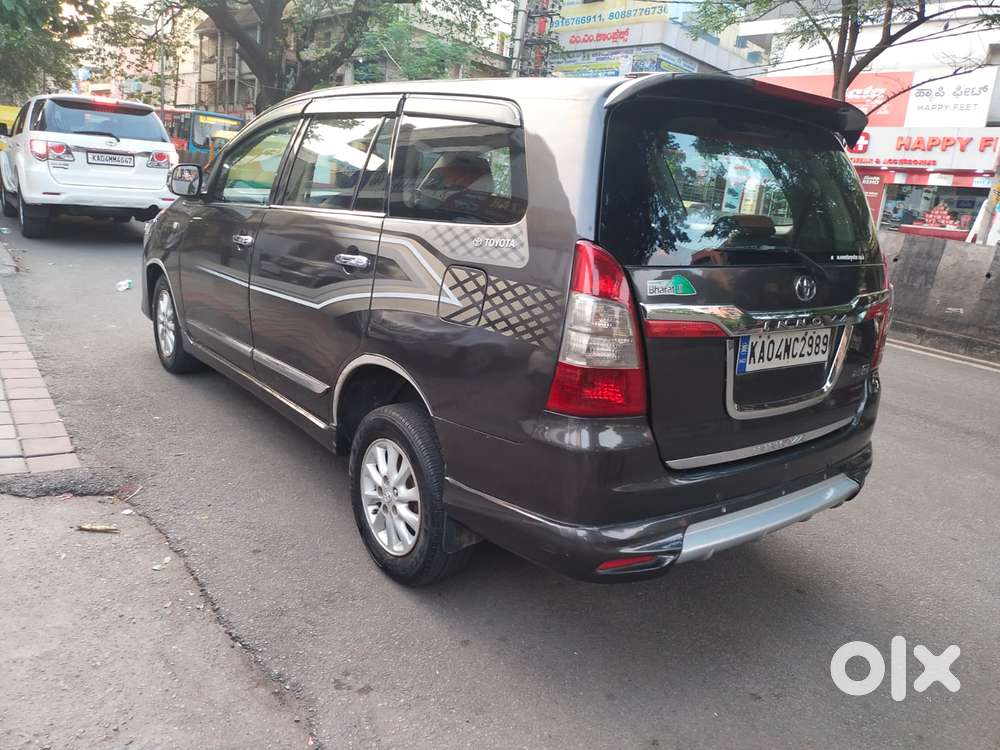 Toyota Innova 2.5 Gx (diesel) 7 Seater Bs Iv, 2015, Diesel