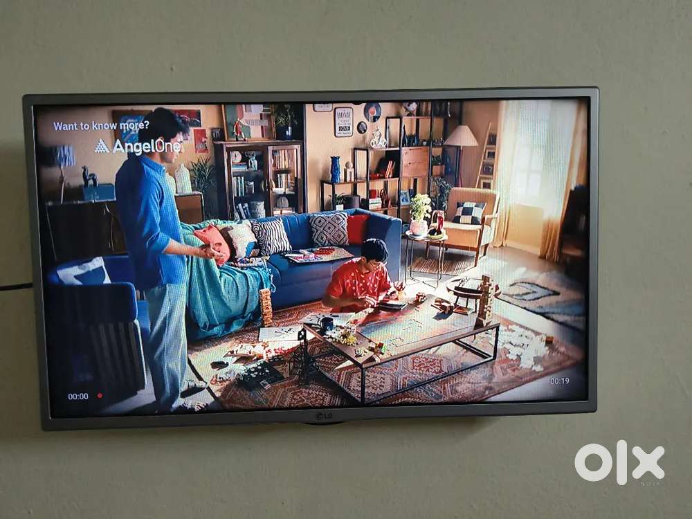 LG tv 32 inch Smart Full HD + F&D 5.1 Home Theatre