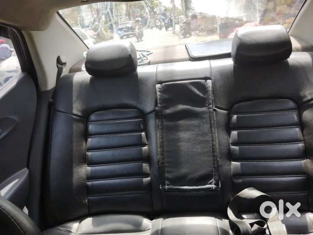 Good Condition Aura Texi Car