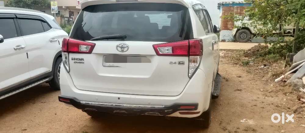 Toyota Innova Crysta 2018 Diesel 180000 Km Driven