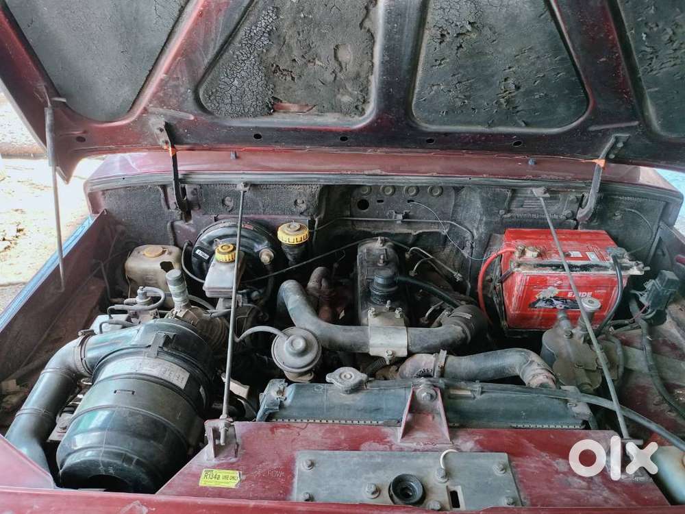 महिंद्रा बोलोरो पावर प्लस 9 प्लस गाड़ी में कोई काम नहीं है चारों टायर