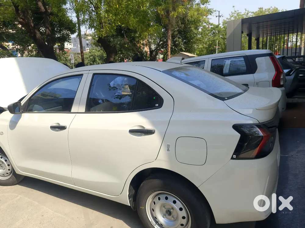 New Hyundai Aura Car H Showroom Se Kam Se Kam Down Payment Par