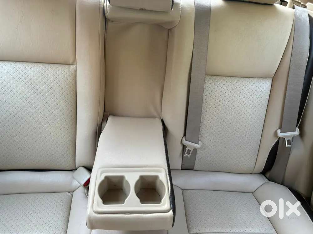 Toyota Yaris 2018 Petrol Well Maintained Brand New Condition Both Keys