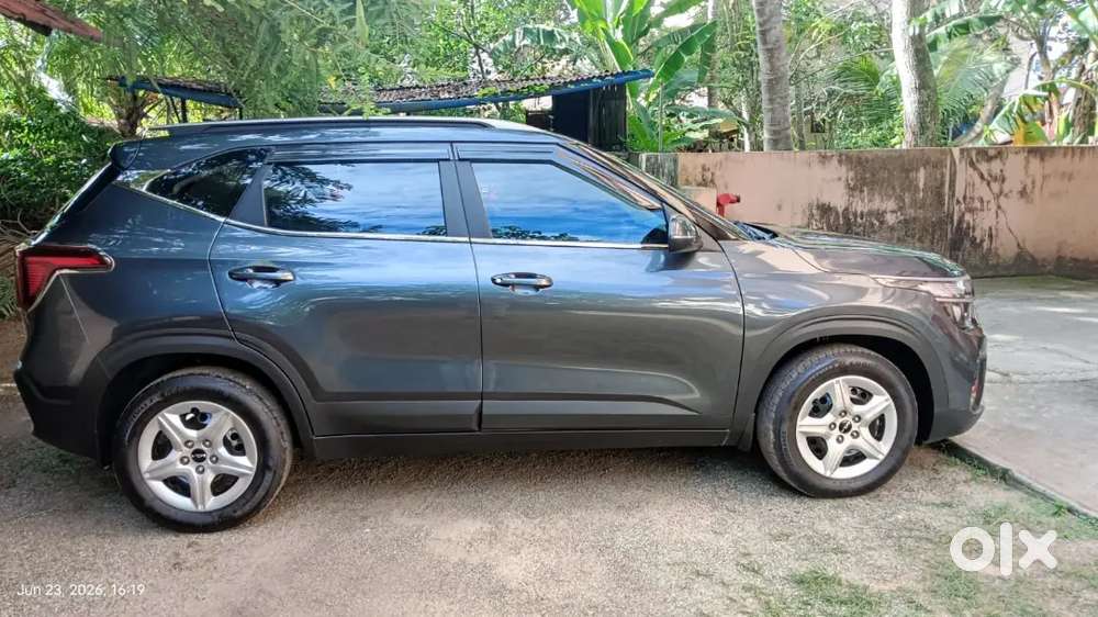 Kia Seltos 2023 December Model Diesel Imt Well Maintained