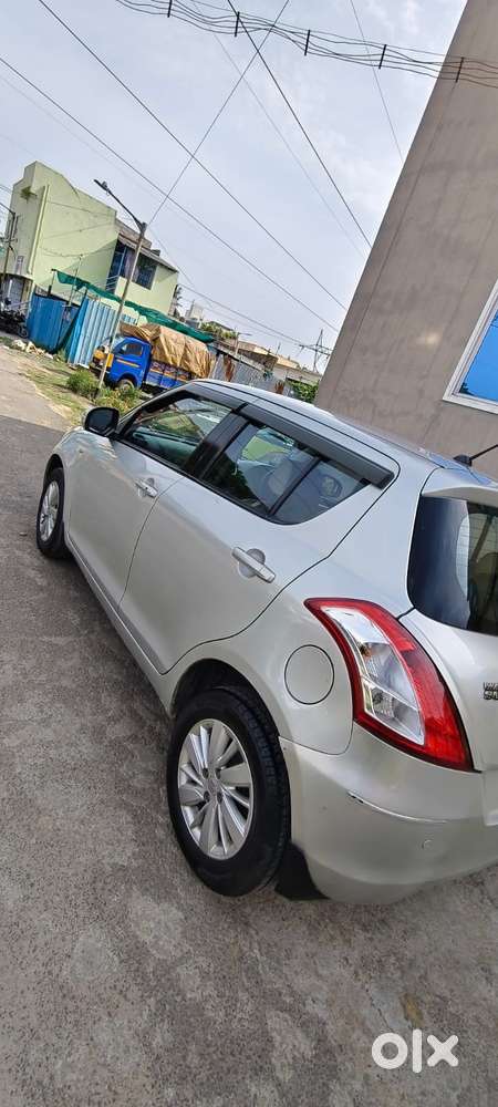 Maruti Suzuki Swift Vvt Zxi, 2015, Petrol