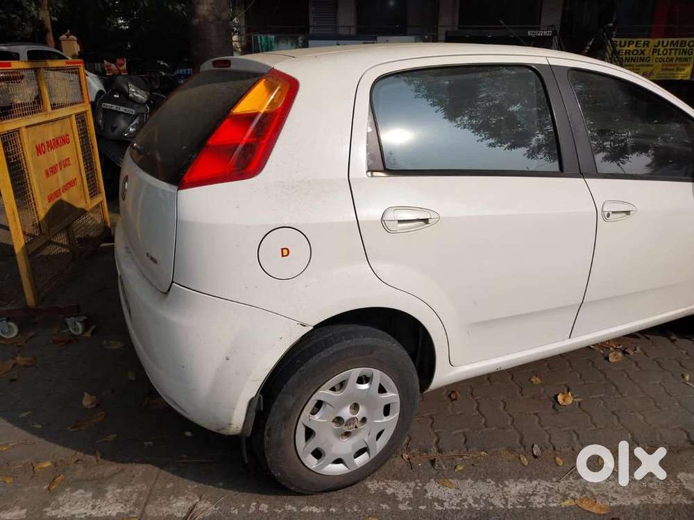 Fiat Punto 2012 Diesel 86000 Km Driven