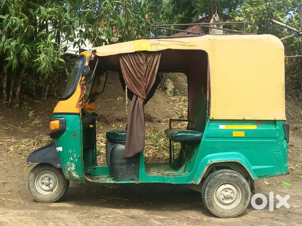 Cng Auto Bechna Hai