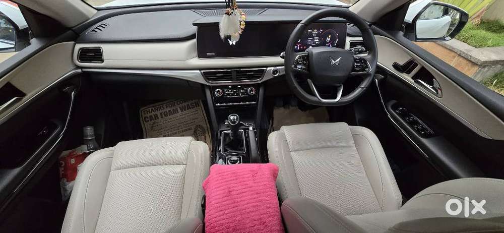 Mahindra Xuv700 2.2 Ax 7 Diesel Mt Str, 2025, Diesel