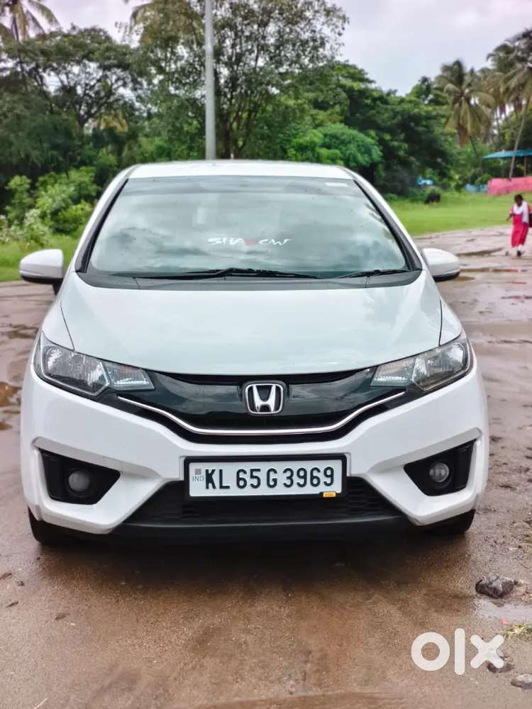 Honda Jazz Petrol 2015 Mt