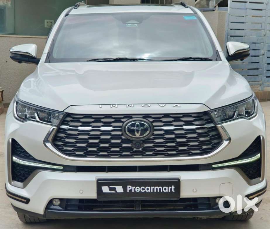 Toyota Innova Hycross 2.0 Zx (o) Hybrid 7 Str, 2023, Petrol