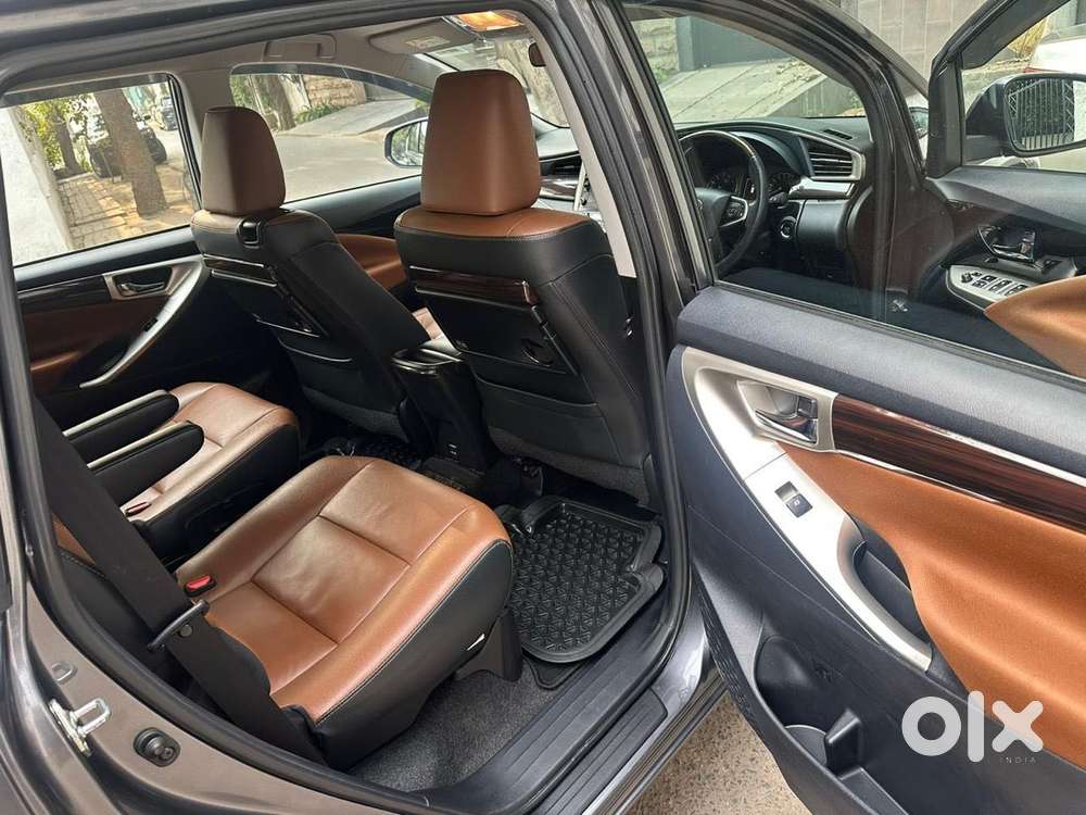 Toyota Innova Crysta [2020-ongoing] 2.7 Zx At 7 Str, 2022, Petrol
