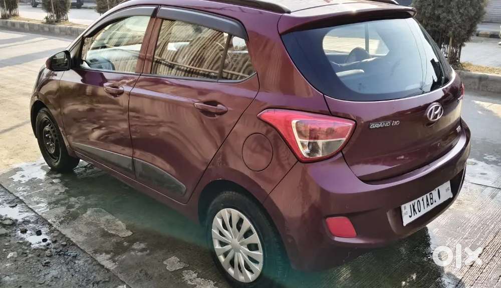 Grand I10 Sportz Petrol
