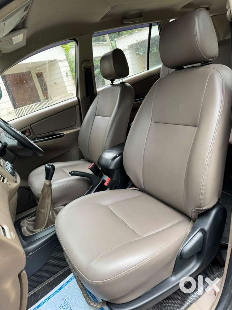 Toyota Innova 2.5 Gx 8 Str Bs-iii, 2015, Diesel