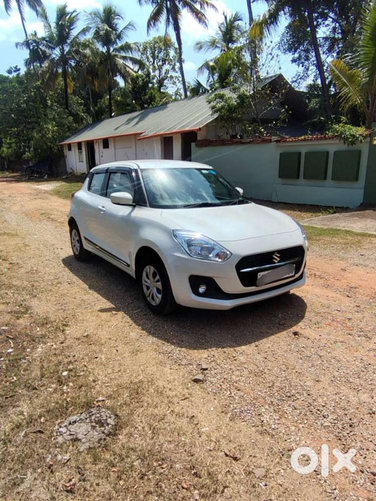 Maruti Suzuki Swift Vxi + Manual, 2023, Petrol