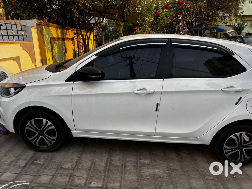 Tata Tiago 1.2 Petrol Manual 2024