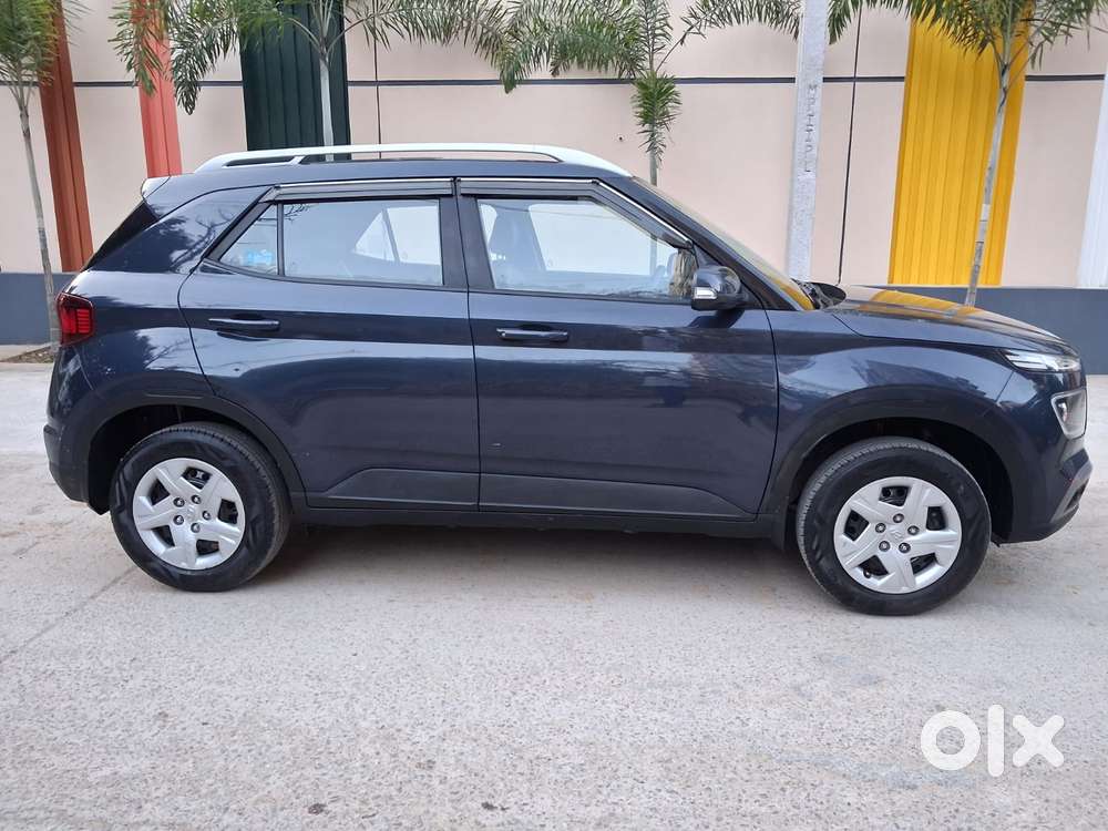Hyundai Venue S Plus Mt 1.2 Kappa, 2020, Petrol