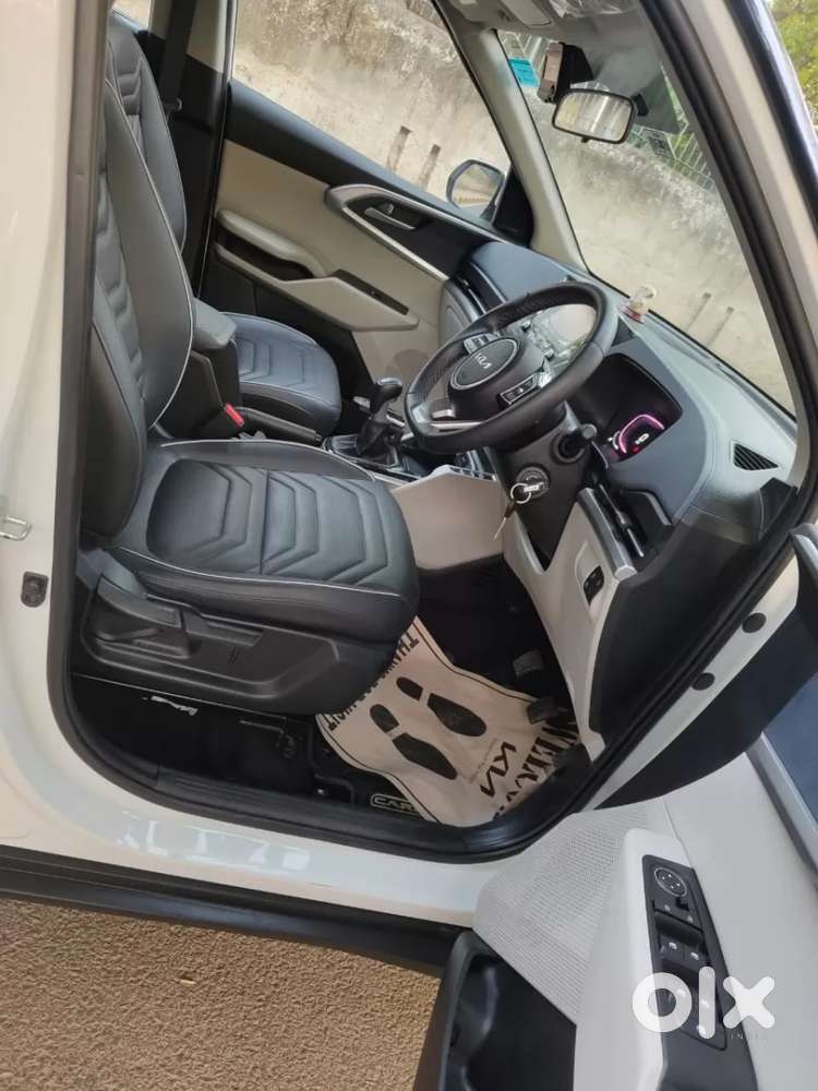 Kia Carens G1.5 6mt Gravity, 2025, Petrol