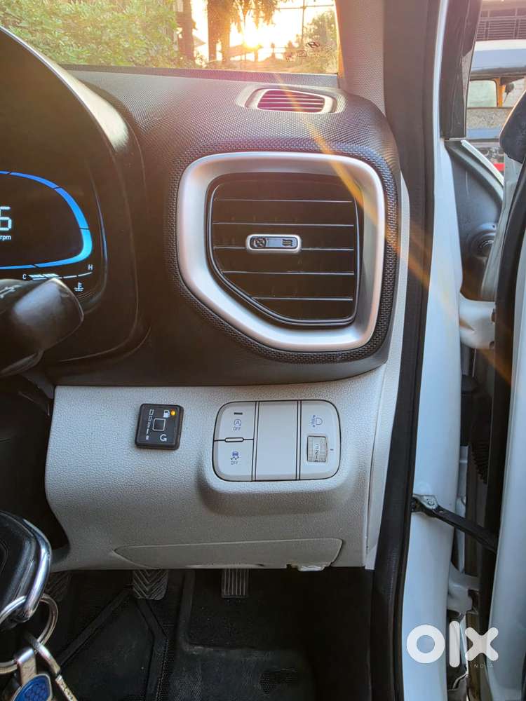 Hyundai Venue S 1.2 Petrol, 2025, Cng & Hybrids