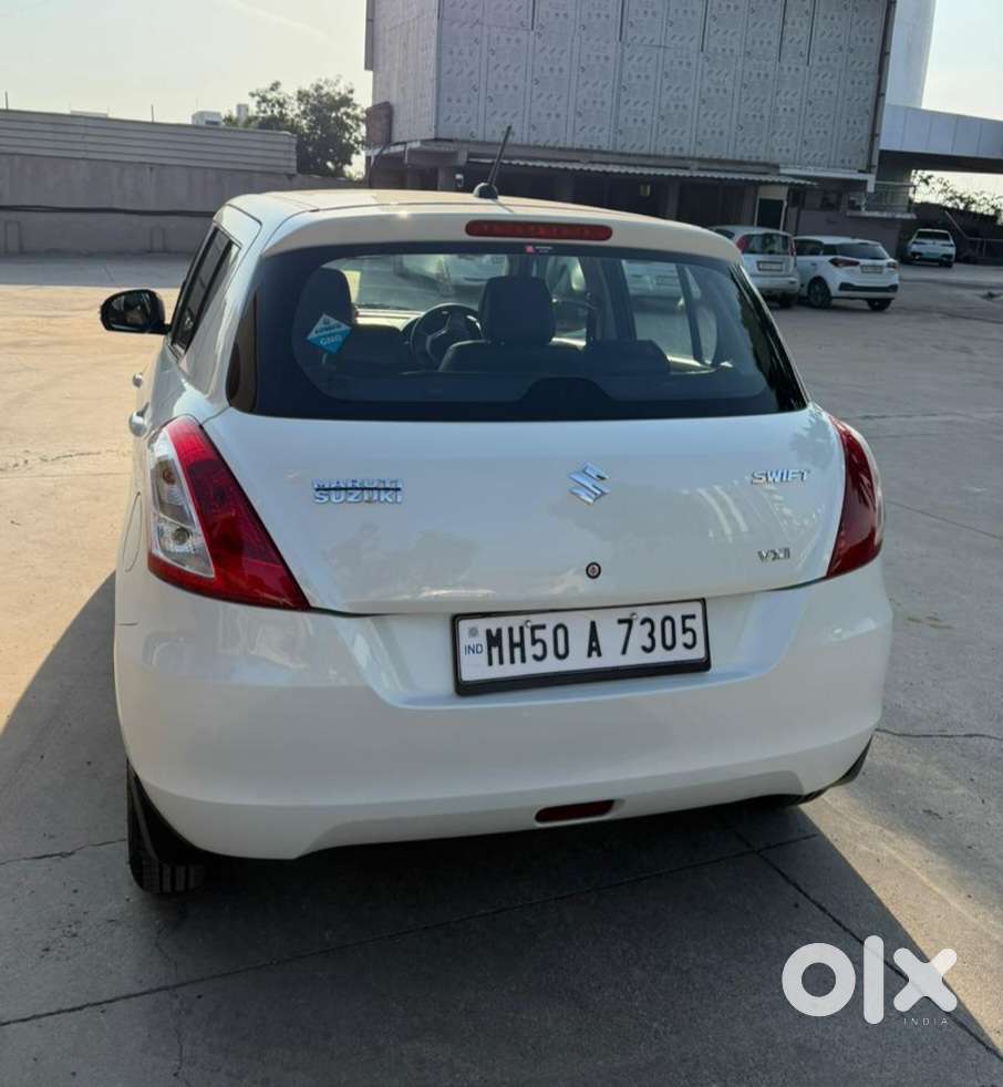 Maruti Suzuki Swift Vxi Abs Bsiv, 2016, Petrol