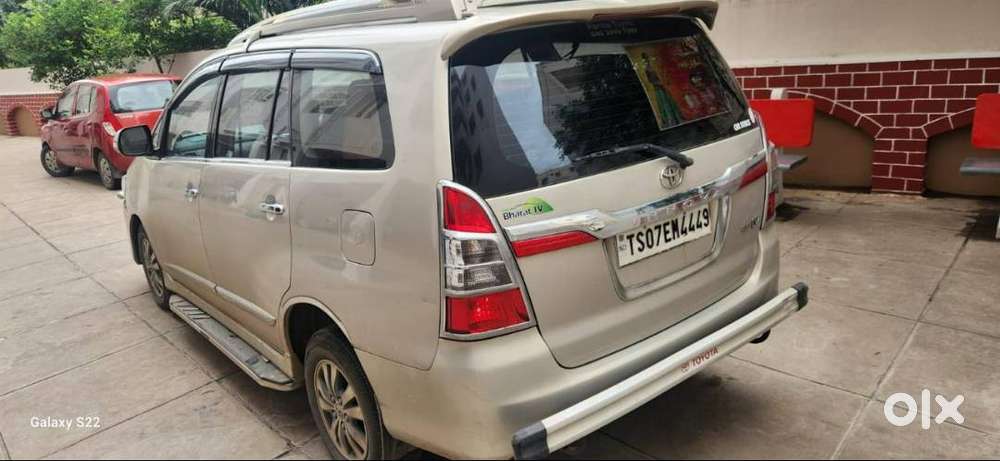 2015 Toyota Innova 2.5v Bs4 Diesel  Well Maintained  Hyderabad  ₹9l