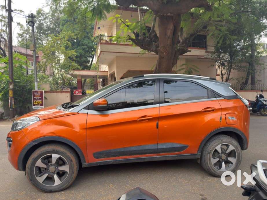 Tata Nexon 1.2 Revotron Xza Plus, 2018, Petrol
