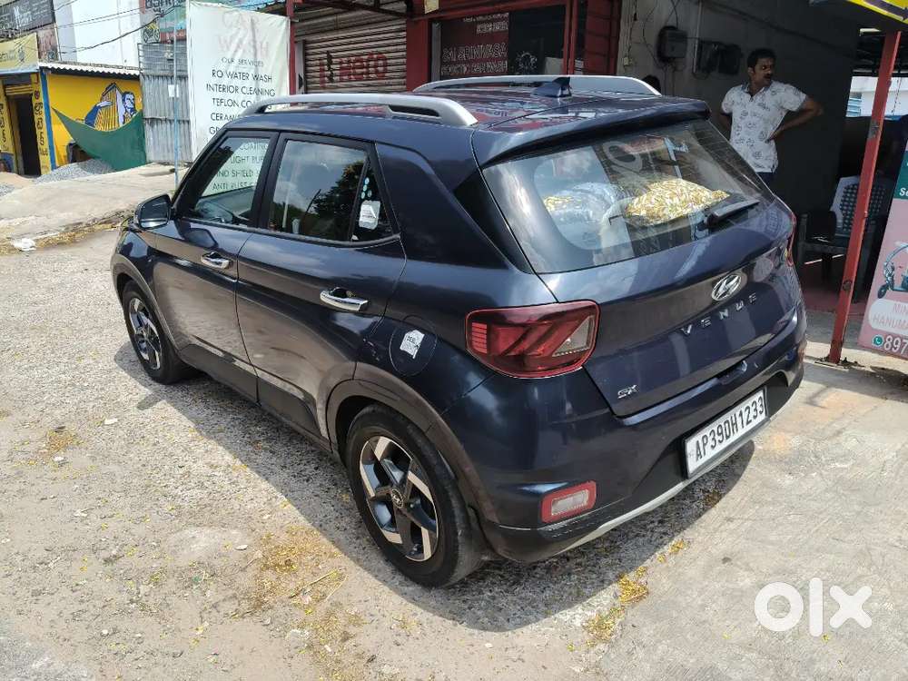 Hyundai Venue 2019 Diesel 132000 Km Driven