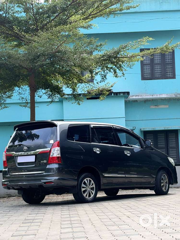Toyota Innova 2.5 Vx 7 Str Bs-iii, 2015, Diesel