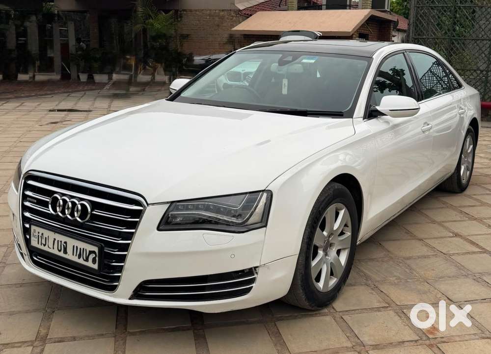 Audi A8 L V8 Engine (0-100 Kmph In 4 Seconds)