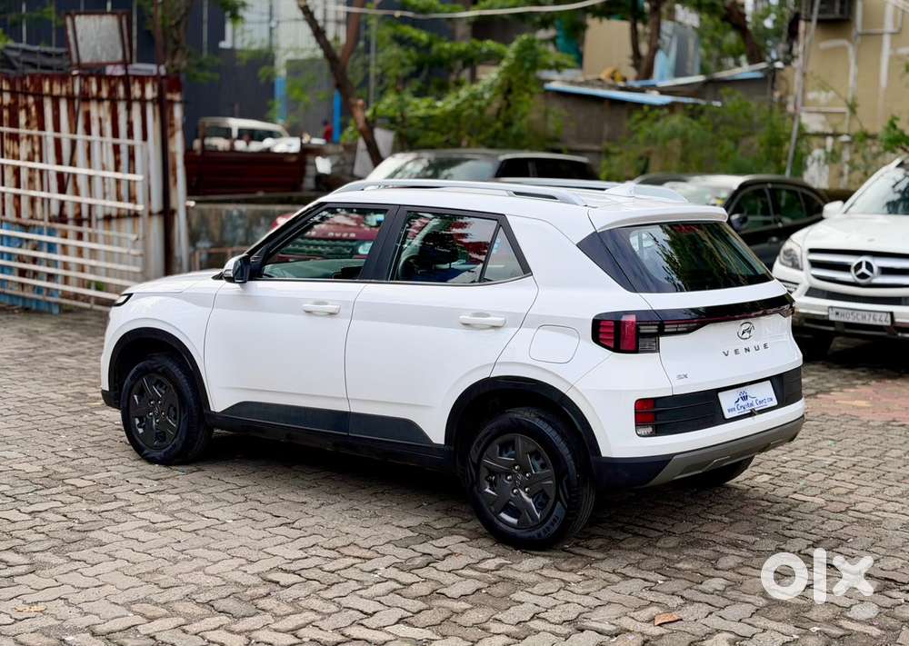 Hyundai Venue Sx Mt, 2024, Petrol