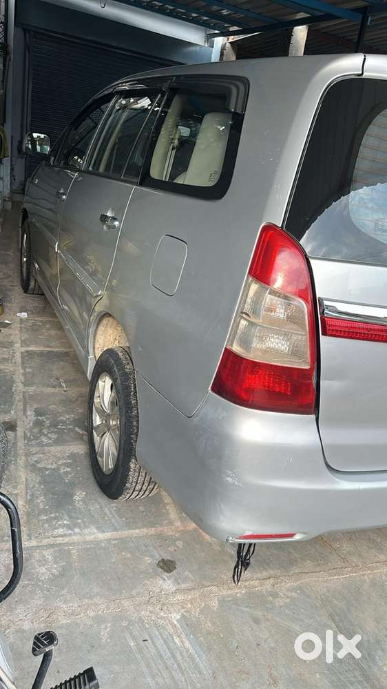 Toyota Innova Diesel 2012 Car